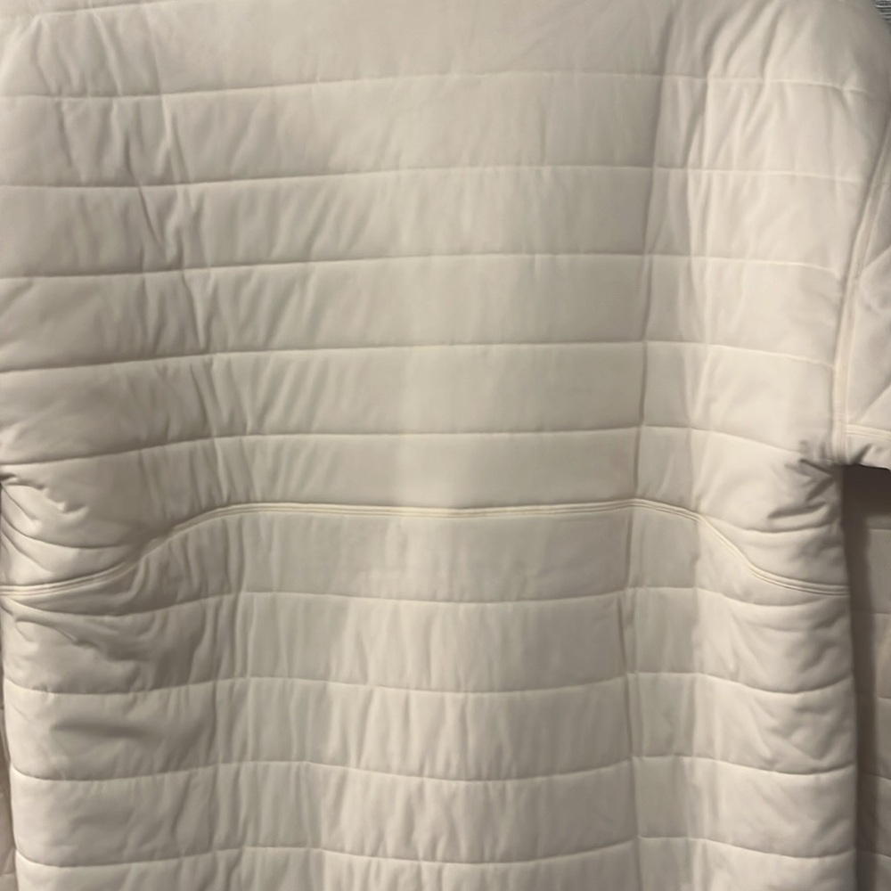 Lululemon dynamic movement crew size 4 - Picture 8 of 9